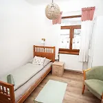 Hotel apartamentowy Pod Ubocou